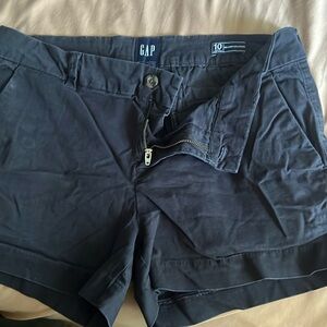GAP shorts